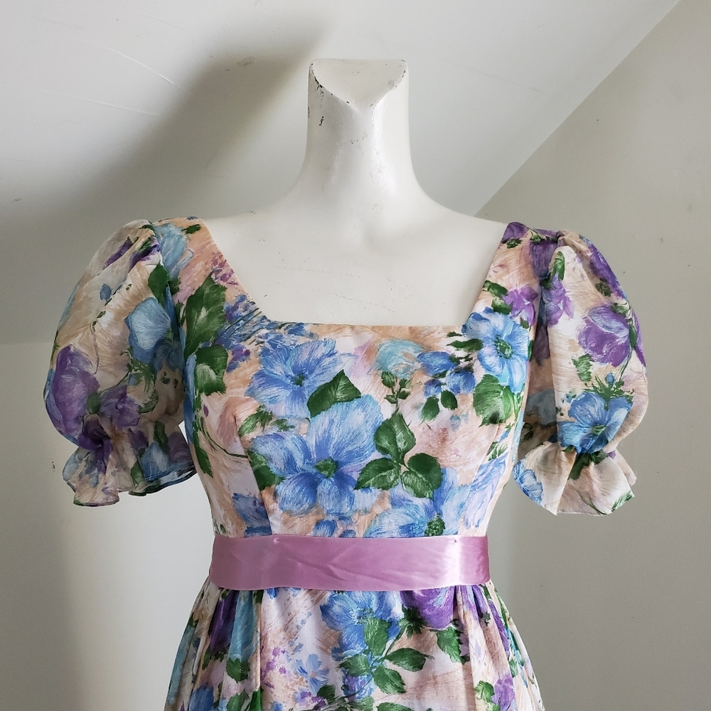 70s Vintage Floral Print Maxi Dress - Picture 4 of 12
